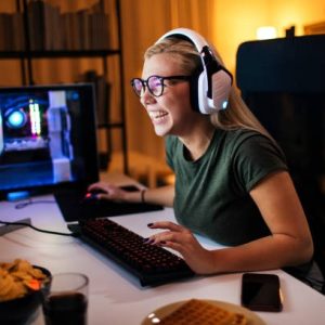 Low Entry Stake Digital Card Rooms for Careful Bankroll Growth